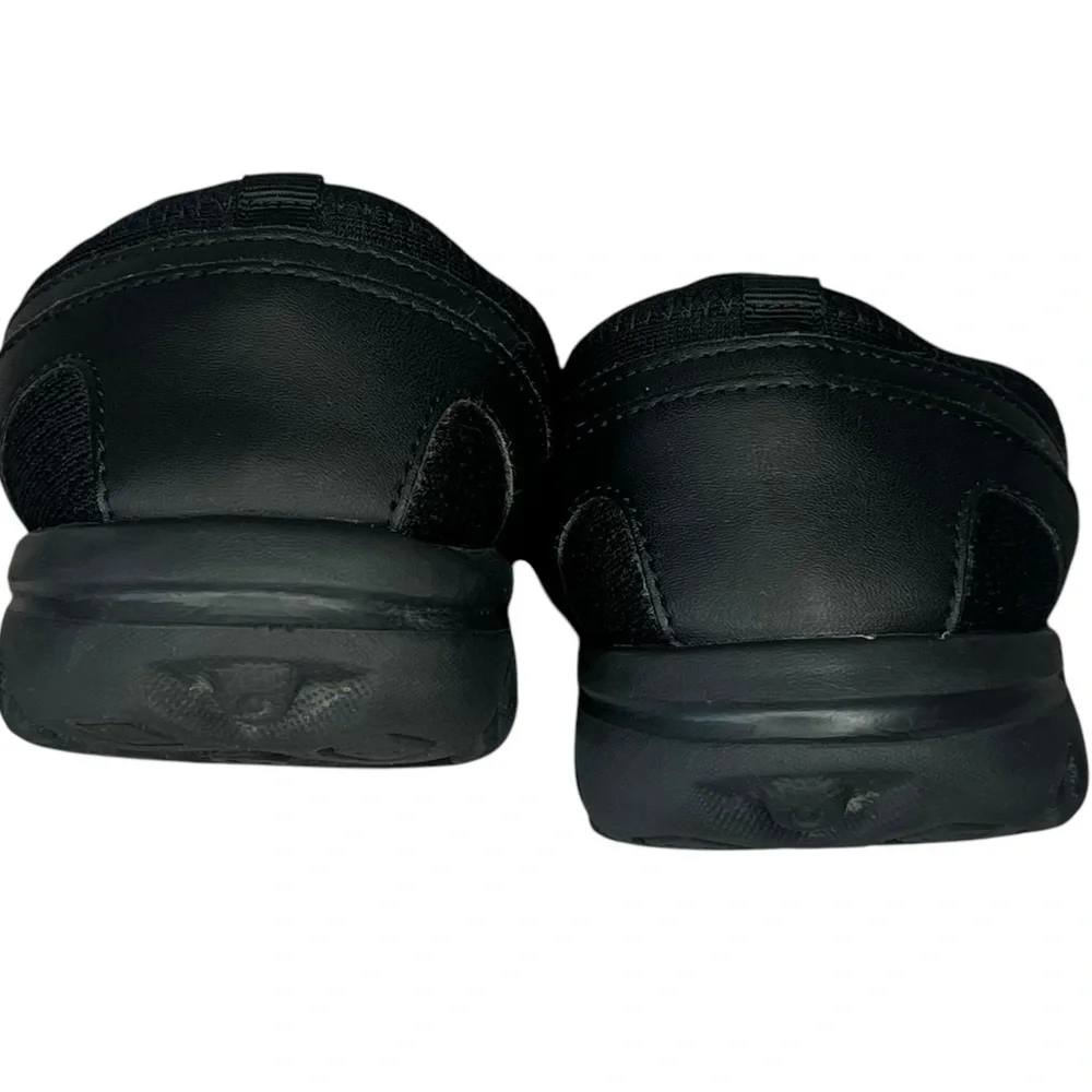 Propet TravelActiv Slip-On Black Sneakers size 9 wide width 4E